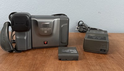 Sharp Viewcam 8MM VL-E600U LCD Camcorder Charger Two Batteries