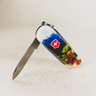 Victorinox Classic SD 58mm Limited Edition 2020 I LOVE HIKING 
