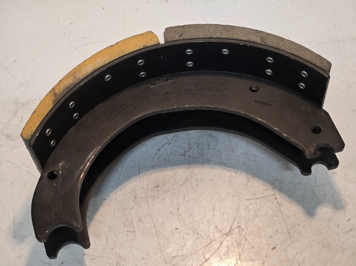 2 Quantity of OTR 4709E2-GLD Brake Shoes for Spicer | 819700AI