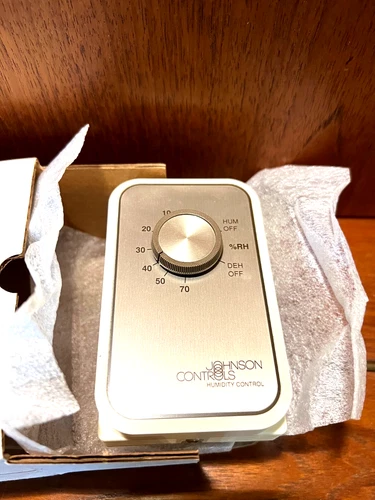 NEW OLD STOCK Johnson Controls β W43A-14C Humidistat NEW IN BOX