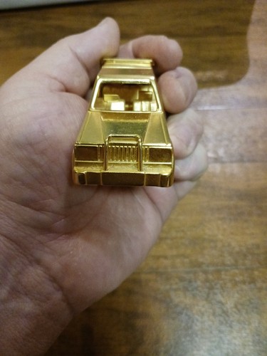 Timex SUV Gold Toned Desk Clock. Does Roll! Roughly 1/32 Scale. Solid Metal. - Picture 4 of 9