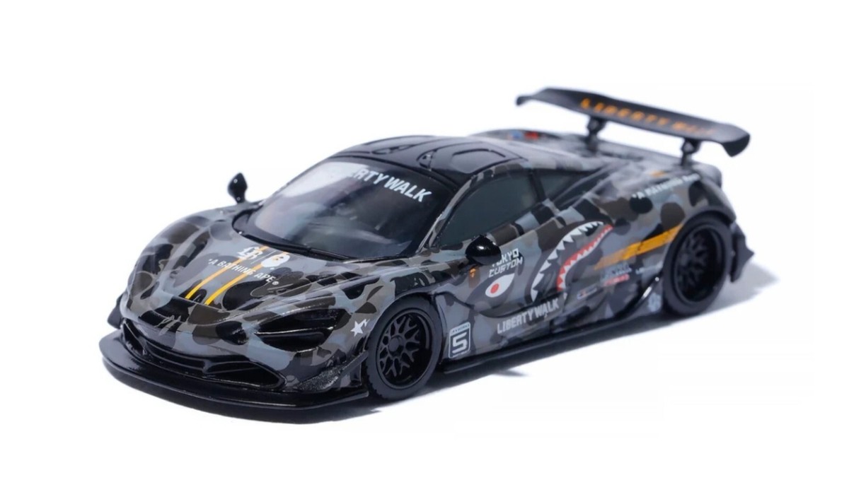 限定 BAPE LBWK NISSAN 1/64 4PCS SET +2PCS BAPE X LBWK 】NISSAN 1/64 4PCS SET | bape.com