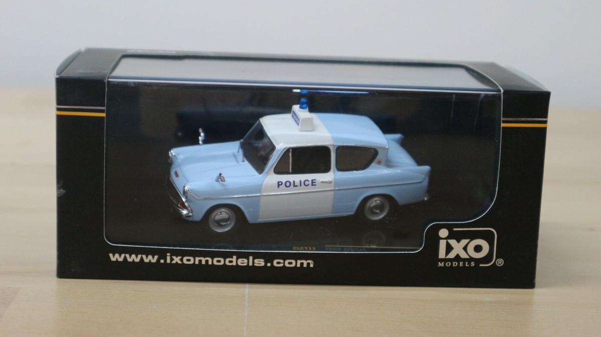 Volkswagen 411 LE 1970 Weiß 1/43 Ixo CLC522