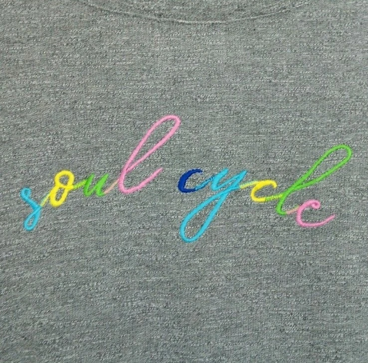 Sudadera Monrow + Soul Cycle Colab bordada para mujer talla pequeña S nueva con etiquetas Foto 4 de 4