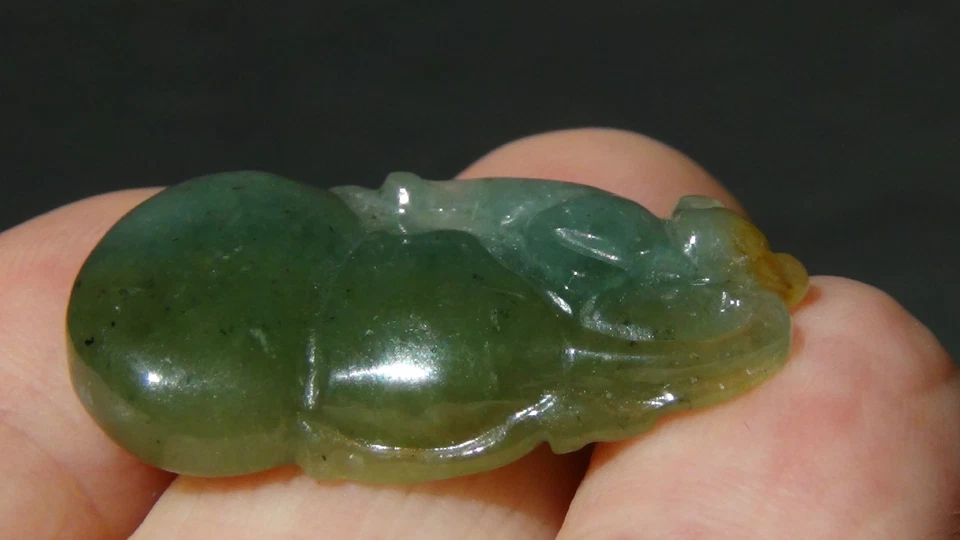 ANTIGUO COLGANTE CHINO JADEÍTA JADE TALLADO A MANO REPRESENTA RATA EN CALABAZA Foto 4 de 4