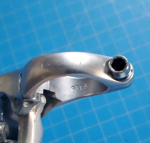 Deragliatore anteriore Shimano XTR FD-M901 31,8mm Top Pull vintage triplo - Foto 4 di 6