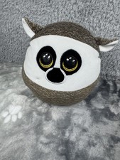 Ty Squish-a-Boo named Linus the Lemur.