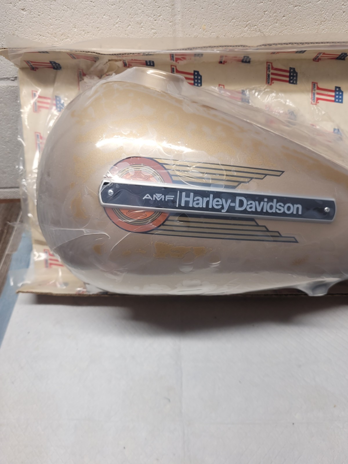 Panhead Flathead Shovelhead Left 1979 Flh Gas Tank Nos..