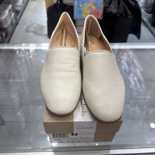 New Women's Shoes Clarks Pure Tone Ecru Leather Size 9.5 Med
