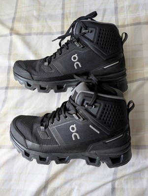 On Cloudrock 2 Mid wasserdichte schwarze Damen-Wanderstiefel Größe 5