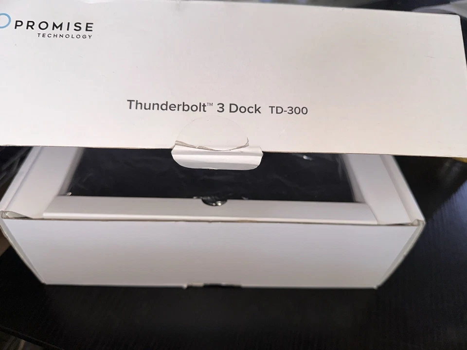 Estación de acoplamiento Promise Technology Thunderbolt 3 TD-300 Foto 4 de 4