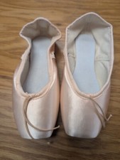Suffolk Stellar Pointe Ballet Shoes NEW 1x-4 Light England Women s