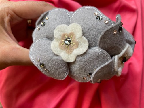 Tarina Tarantino Kyoto Carnival HUGE Felt Gray Flower Swarovski Bangle Bracelet - Picture 6 of 7