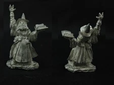 Goodman Games Dungeon Crawl Classics Pointy-Hatted Wizard Fantasy Miniature