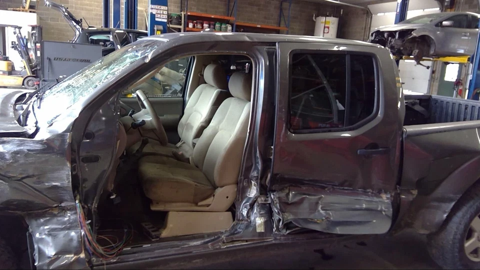 Regulador de ventana de puerta trasera derecha usado se adapta a: Nissan Frontier 2008 eléctrico R Foto 3 de 4