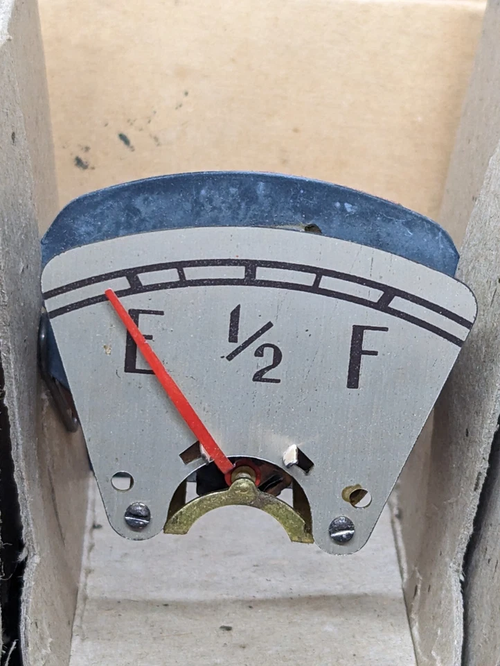 NOS 1938 PLYMOUTH DELUXE ROAD KING DASH FUEL GAS GAUGE MOPAR 678346 - Image 3 of 4