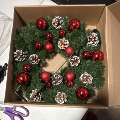Lulu Home 15.7'' LED Christmas Wreath with 40 Lights, Red Balls & Pine Cones