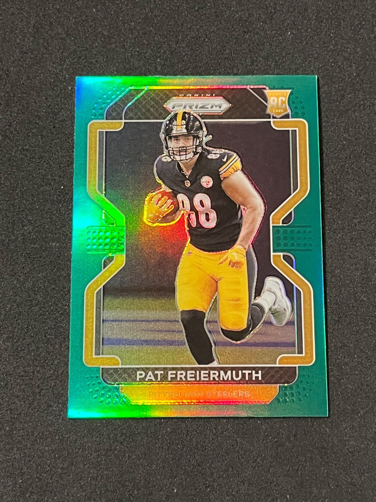 2021 Panini Prizm Football Pat Freiermuth Rookie Green Prizm #362 - Steelers