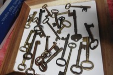 24 apx Antique Skeleton keys 1-3" cabinets drawers doors lock flat ALL brass
