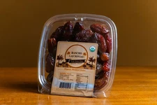 2LB MIXED ORGANIC MEDJOOL DATES. FRESH ARIZONA'S GROWN RANCHO LAS NOVIAS.