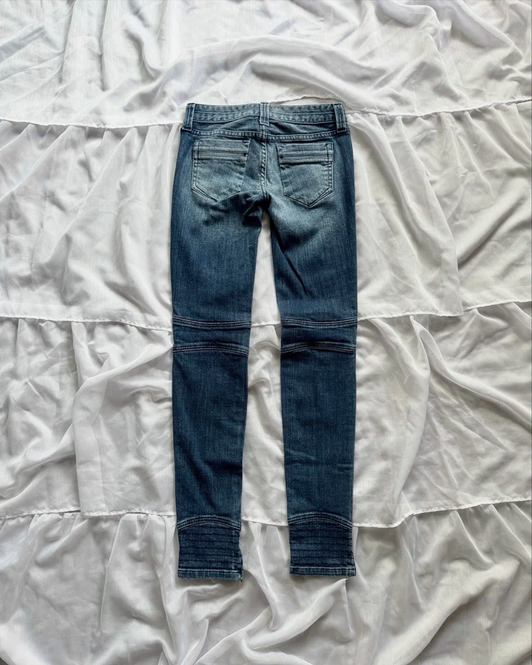 Pantalones de mezclilla para mujer Ed Hardy talla 24 tiro bajo súper ajustados Foto 3 de 3