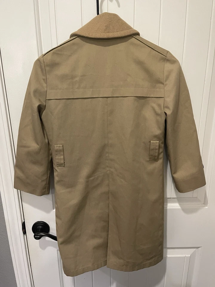 Trench vintage Neiman Marcus Dacron y algodón niños talla 8 caqui Foto 2 de 4