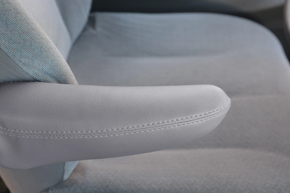 Se adapta a Dodge Gran Caravan 1996-2007 PVC cuero reposabrazos 6 cubiertas gris Foto 4 de 4