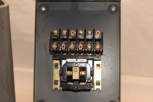 SQUARE D LL0 60 LL0-60 Series B Lighting Contactor - Picture 2 of 4