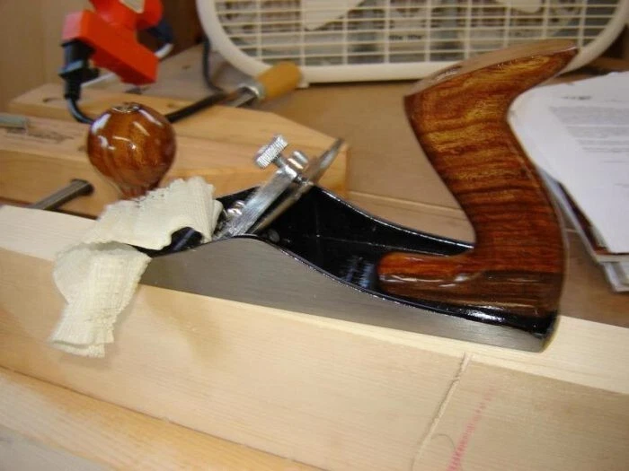 Cepilladora de madera de banco de mano con hoja para carpintería afeitadora de madera lisa carpintería Foto 2 de 4