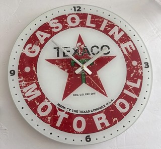 Vintage Texaco Gasoline Motor Oil 14” Wall Clock