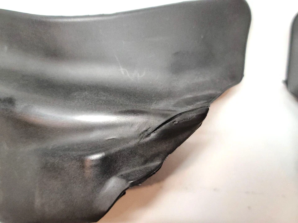 1999-2001 Audi TT Front Left and Right Door Trim Seal Set OEM - Imagem 2 de 4