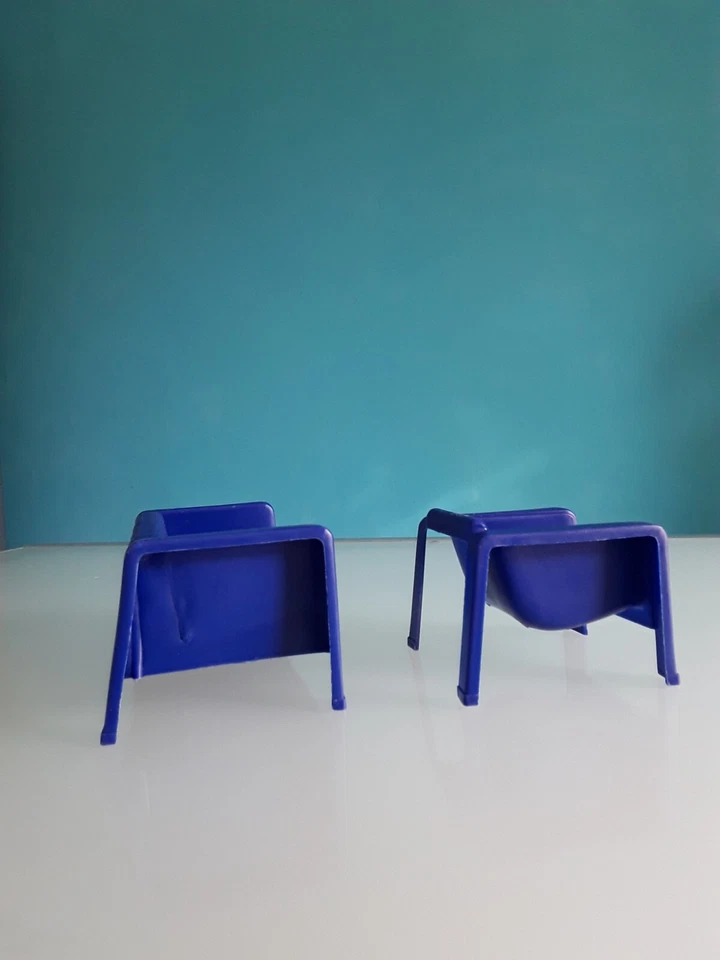"MATTEL" "LA CASA DI BARBIE" Divano + poltrona "TOWNHOUSE", plastica,colore blu. - Immagine 4 di 4