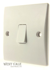 GET Ultimate Slimline White Moulded - GU1012 - 10a One Gang Two Way Switch New