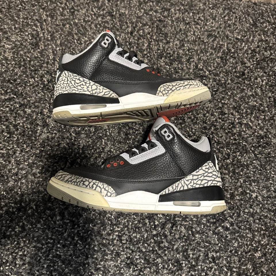 Size 8.5 - Jordan 3 Retro OG Mid Black Cement - Image 2 of 4