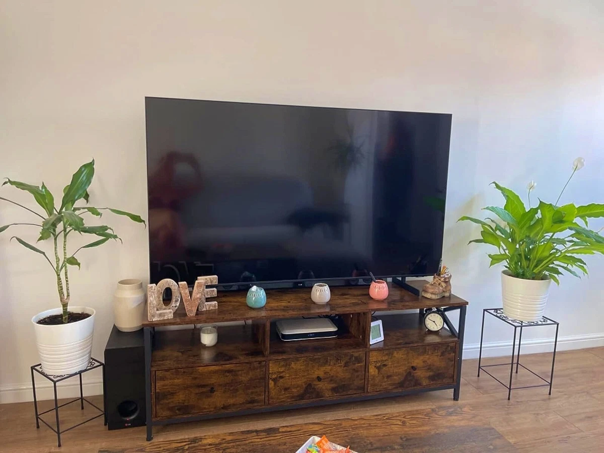 Low media table outlet