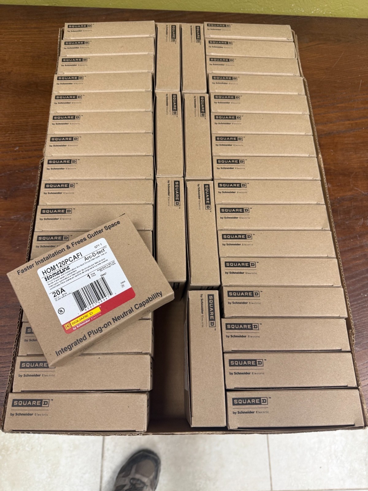 10 HOMELINE   HOM120PCAFI   Ready to ship! ***10 Breakers!***