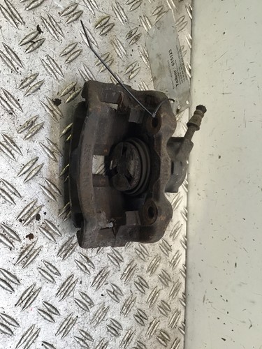 Bremssattel vorne links VW Golf III (1H) 1.8 66kW 90PS  ADZ