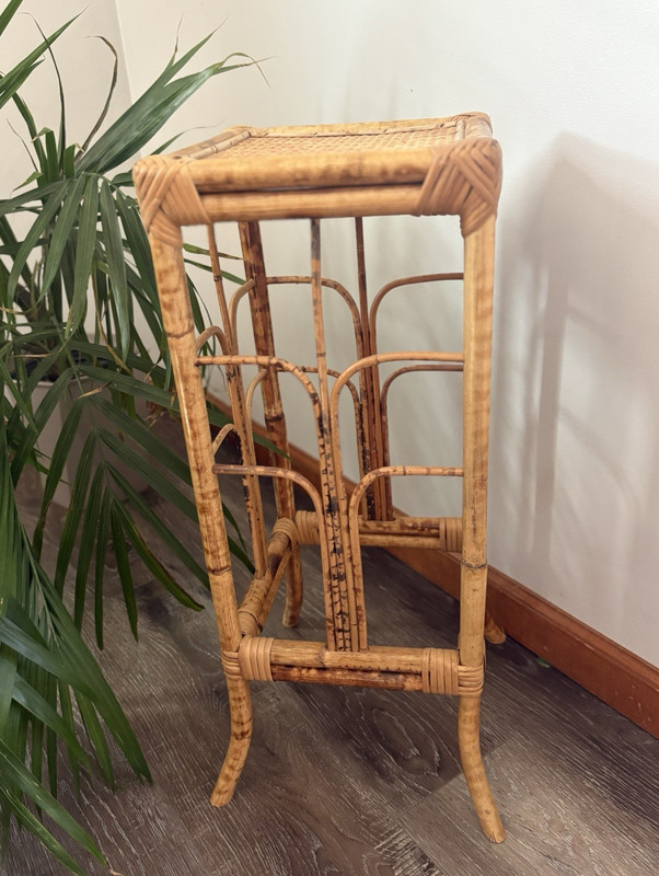 Vintage/Retro Brown Rattan Wicker Indoor Plant Stand, Square Top Planter Stand