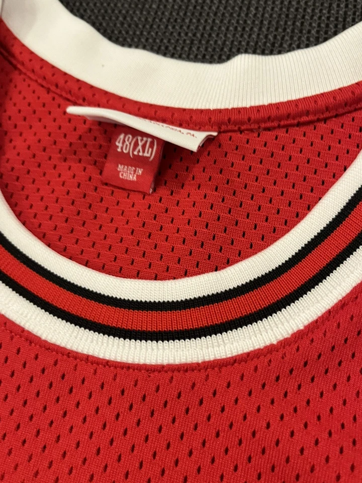 Camiseta Mitchell & Ness Auténtica Chicago Bulls Jordan Novato 84/85 Talla XL Foto 2 de 3
