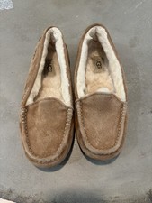 UGG Slipper Moccasin Women's Size 7 US 38 EU Chestnut Suede Wool