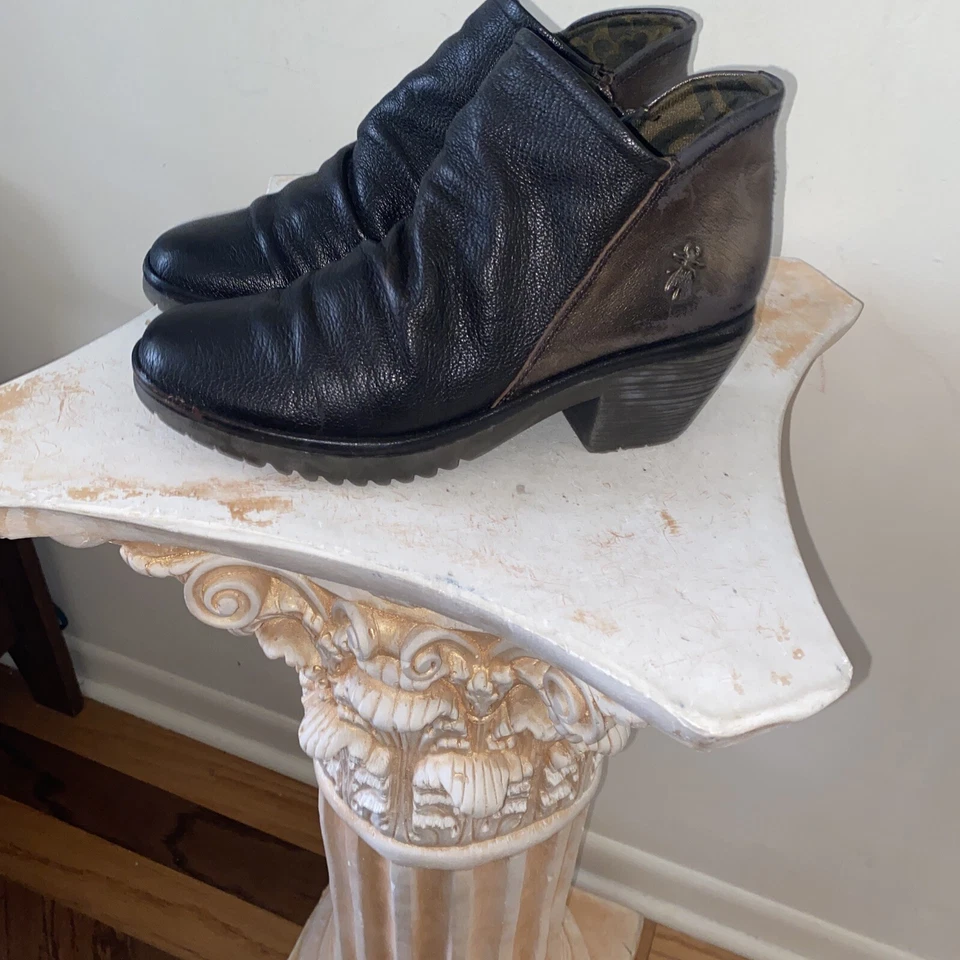 FLY LONDON 黑色青铜皮革拉链踝靴摩托车靴 39 码 US 8M — 第 2/4 张图片