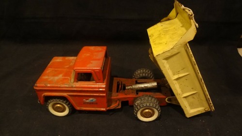 VTG STUCTO 1966 Hydraulic Dump Truck Pressed Steel Works well - Red Cab Yellow - Picture 3 of 10