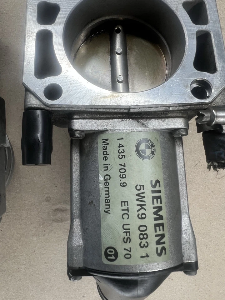 Conjunto de carcasa de carrocería del acelerador del motor BMW E38 750IL E31 5,4 L M73 FABRICANTE DE EQUIPOS ORIGINALES Foto 3 de 4