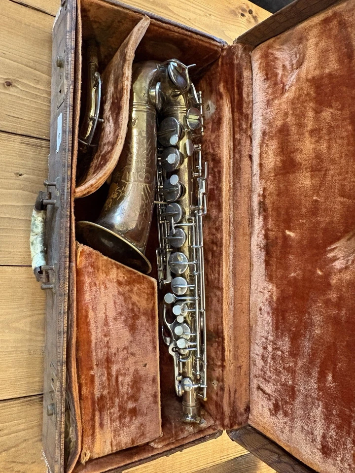 Saxofón alto Conn 14M Shooting Star 1956 de colección con estuche Elkhart en EE. UU. Foto 2 de 4