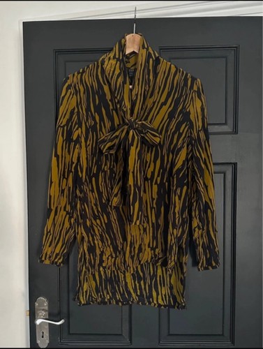 Black Green Printed Silk COS Blouse S - Picture 4 of 7