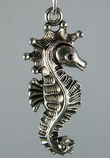 25pcs Tibetan Silver Nice Seahorse Charms 37.5x15x4mm zn60715