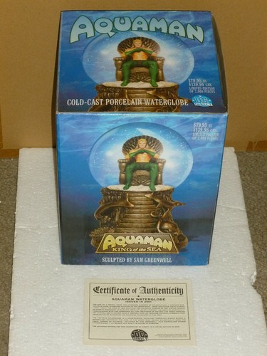 AQUAMAN - WaterGlobe - KING of the SEA - Cold-Cast Porcelain - #0100/2000 - Box - Picture 5 of 5