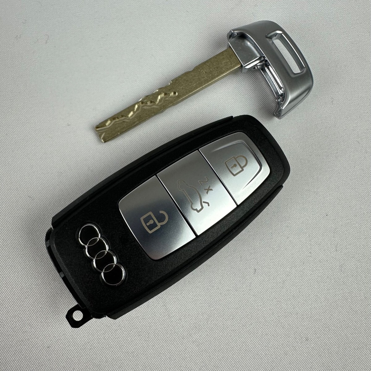 アウディスマートキー　RS AUDI RS (matt) SMART KEY REMOTE FOB w/ PANIC OEM 8Y0.959.754.AF | eBay