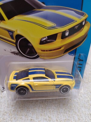Hot Wheels 2005 Ford Mustang GT HW City 2014 746775298586| eBay
