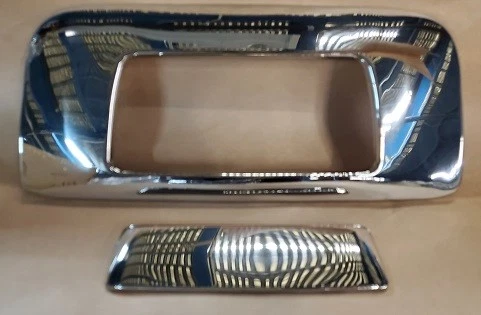 TFP 622KE Chromed Stainless Steel Tailgate Handle Cover 2007 Chevy Silverado - Imagem 2 de 3